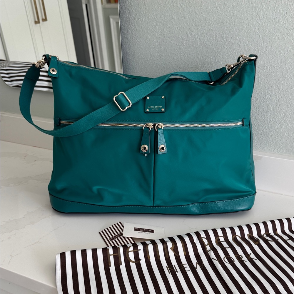 Henri Bendel jetsetter nylon weekender bag